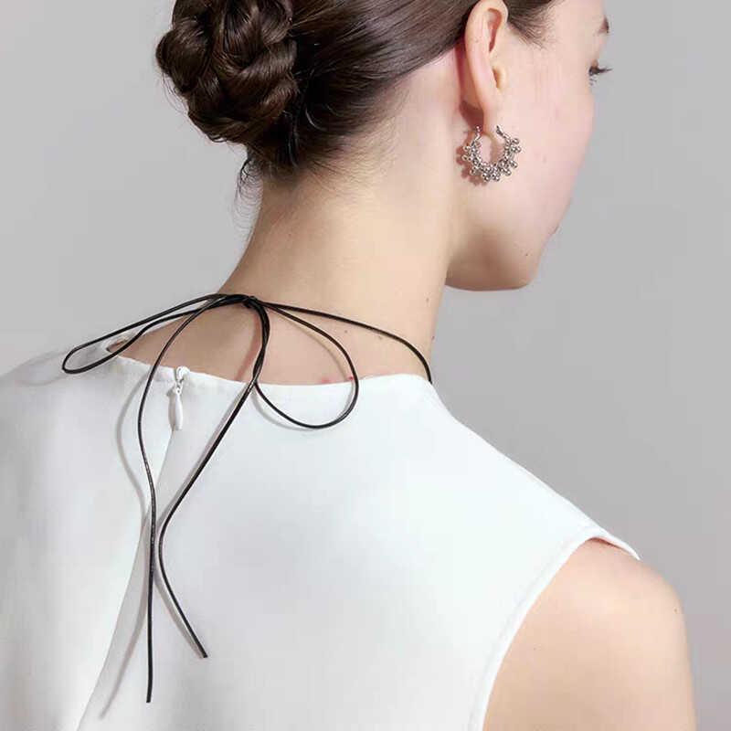 Flourishing Flowers: Fun Flower Leather Cord Necklace - Korean Chic, Versatile, and Stylish Accessory for Women