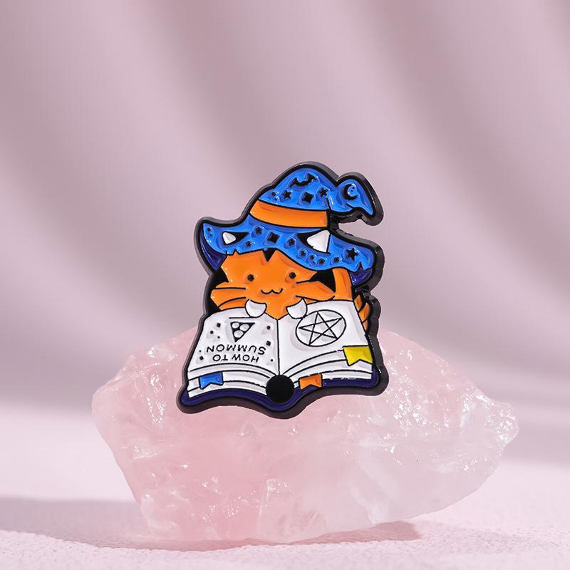 Cat Playful Cartoon Brooch Stylish Alloy Pin For Fun And Creative Outfit Accessories
