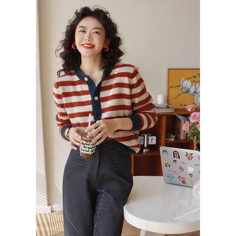 

Romantic Red and White Contrast Color Sweater Outwear Knitting Cardigan Maple Leaf Red L