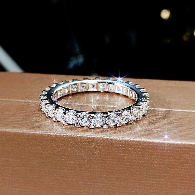 New Starry Sky Full Circle Zircon Women's Ring, Paired with Sparkling Light Luxury Fashion Jewelry Accessories