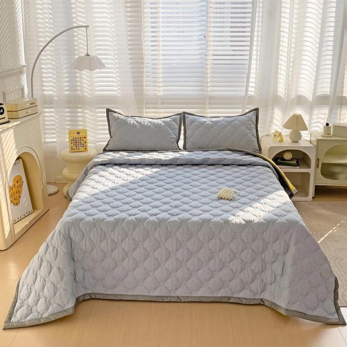 

Quilted Bedspread Plaid Style Bed Linen Thickened Bedsheet Home Blanket Skin-friendly Bed Cover (Pillowcase Need Order) only 2pcs pillowcase