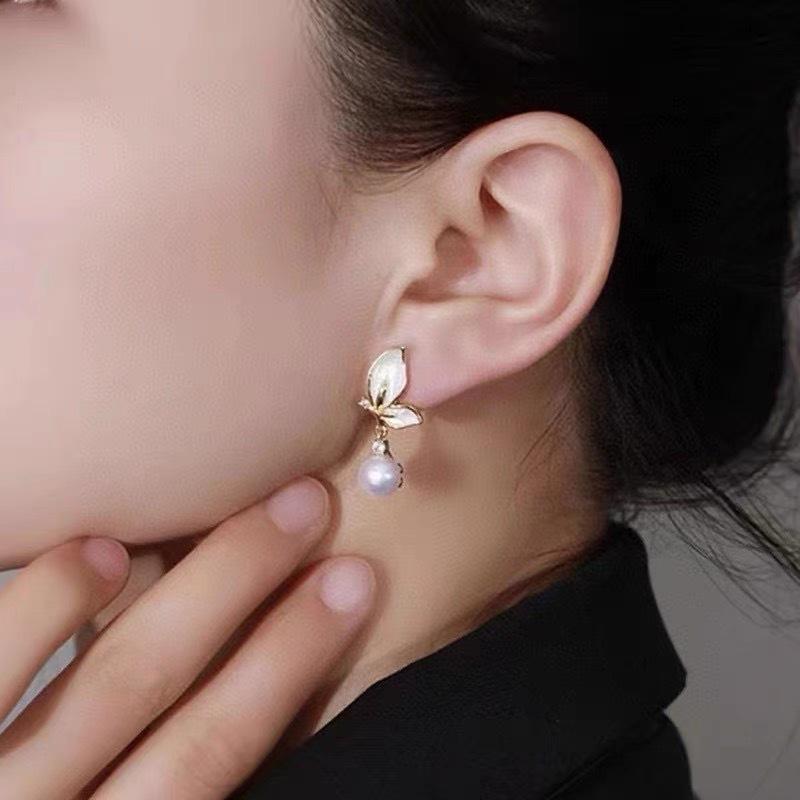 Zircon Butterfly Pendant Earrings Women's S925 Silver Needle French High-end Natural Freshwater Pearl Earrings Niche
