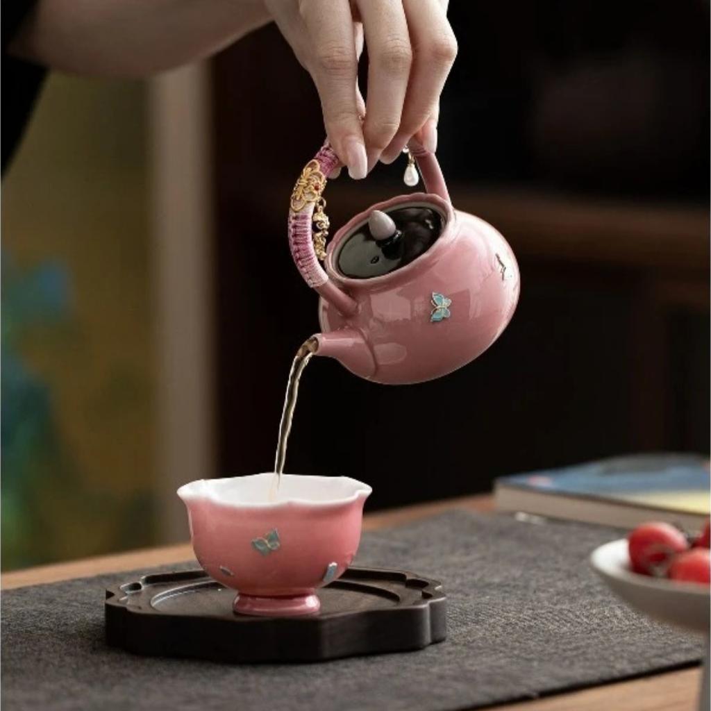 Ceramic Teapot with Handle Ball Filter Japanese Style Elegant Teapot for Women Gongfu Tea Set Home Brewing Tea Accessories
