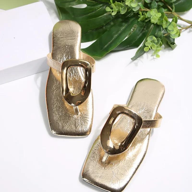 Fashion Summer New Women's Flat Slippers Fashion Open Toe Metal Buckle Decoration Outdoor Casual Beach Sandals Women Flip Flops Women