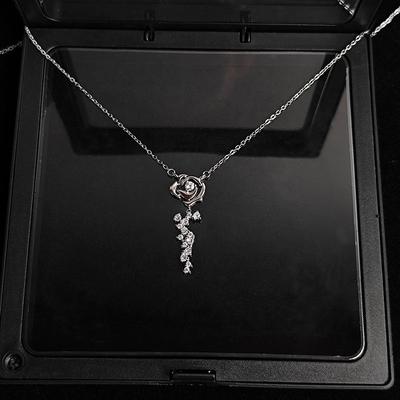 Collier rose pour femme, style rétro français, diamant flash, petite fleur, chaîne de clavicule, collier de luxe léger et simple, cadeau de Saint-Valentin pour petite amie