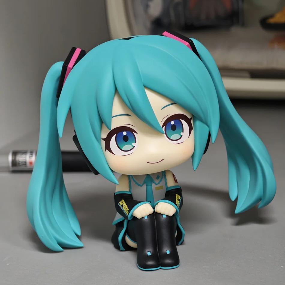 10CM Hatsune Miku Anime Figure Kawaii Pvc Model Doll Action Figurals Look Up Collect Ornaments Christmas Toys Gift