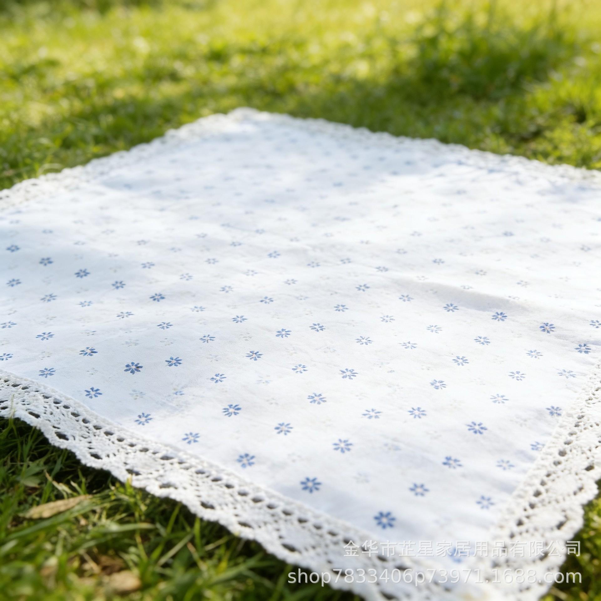 Daisy picnic mat Outdoor camping floor mat Moisture-proof fabric mat Anti-thickened picnic floor mat Household portable picnic 30*60cm [small cover towel]