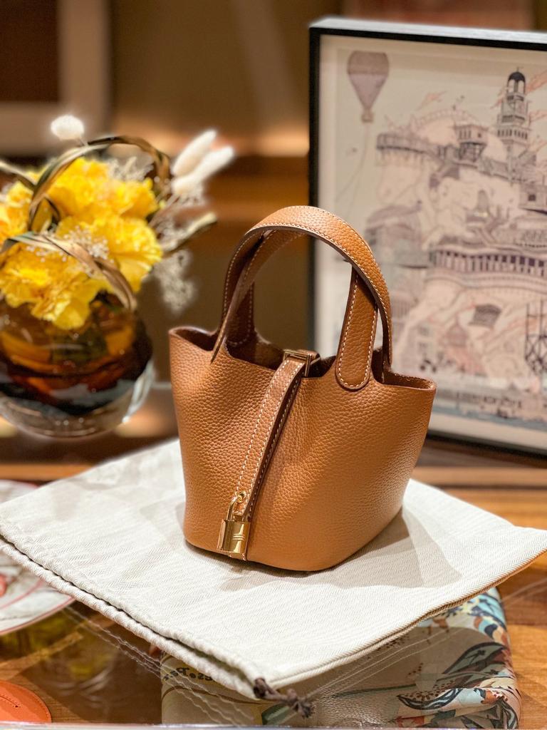 Lammwolle Mini14 Halbhandgefertigte Leder Handheld Bucket Bag Importiertes TC Rindsleder Handtrage Mode Damen Tasche