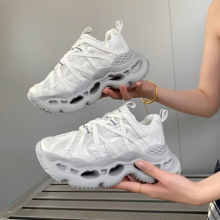 

Кожаная версия~ сетчатые дышащие кроссовки для женщин 2025 лето новая корейская версия персонализированные на толстой подошве универсальные спортивные туфли для женщин 40