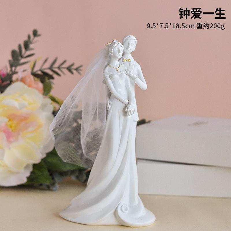 Nordic Style European Wedding Bride and Groom Series Resin Desktop Ornaments Valentine's Day Hand-made Decorative Figurines