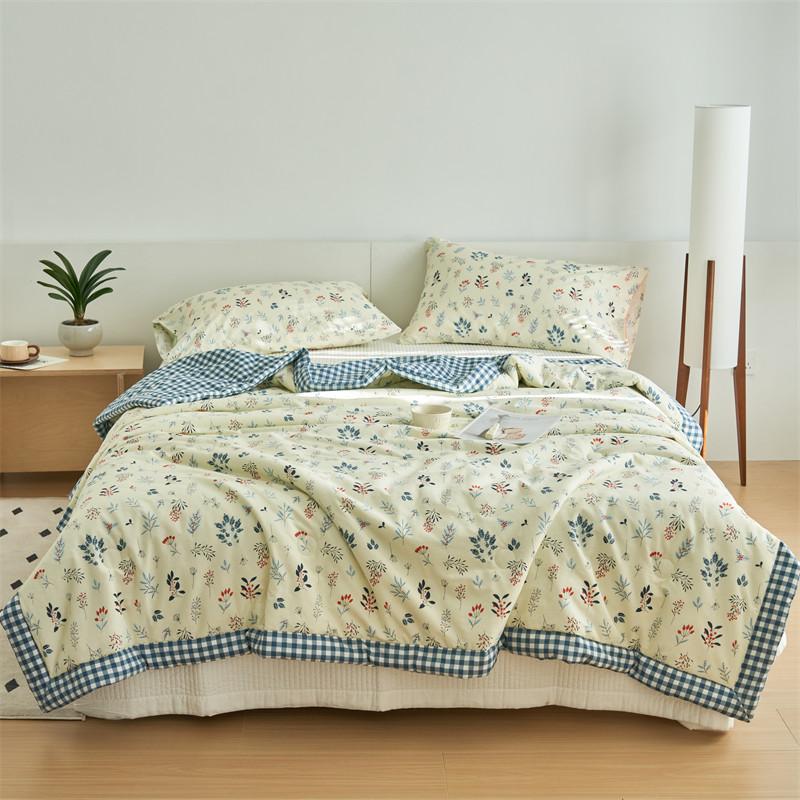 100% Cotton Animal Botanical Print Summer Comforter Comfortable Soft Breathable and Lightweight Quilted and Machine Washable