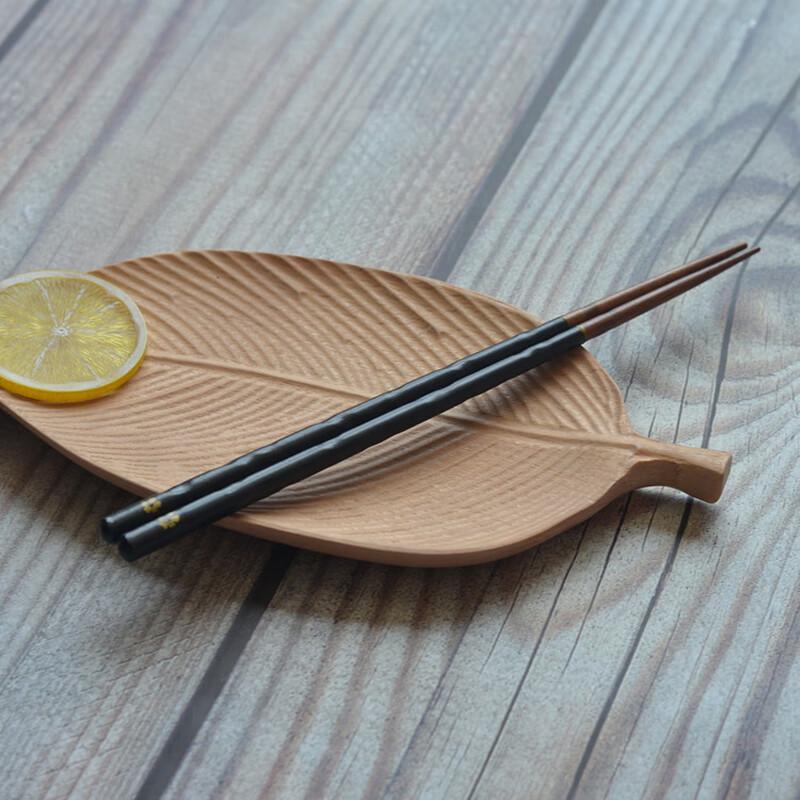 

RuHan Creative Japanese Malas Wood Chopsticks with Gold Flower Tip