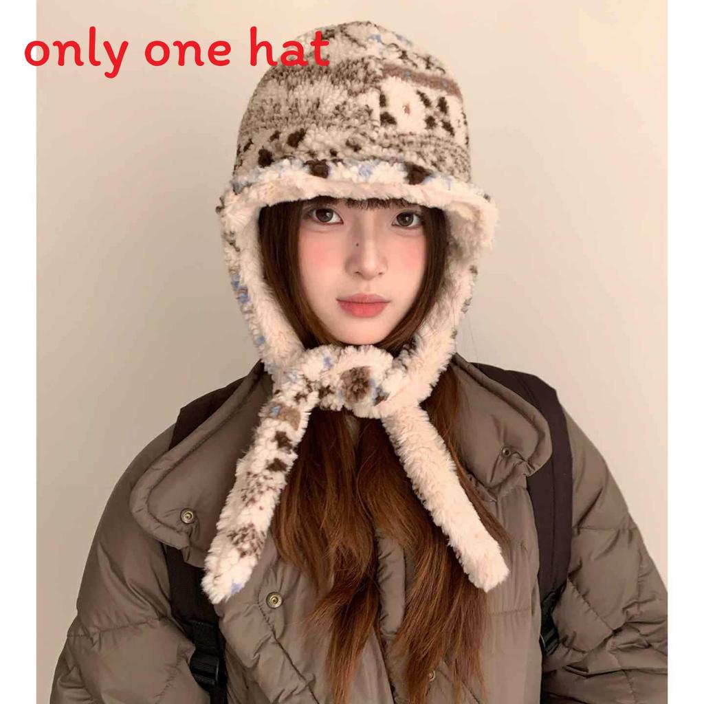 Berretto Invernale Lavorato a Maglia per Donna con Design a Lettere Colorate e Protezione per le Orecchie per uno Stile Casual