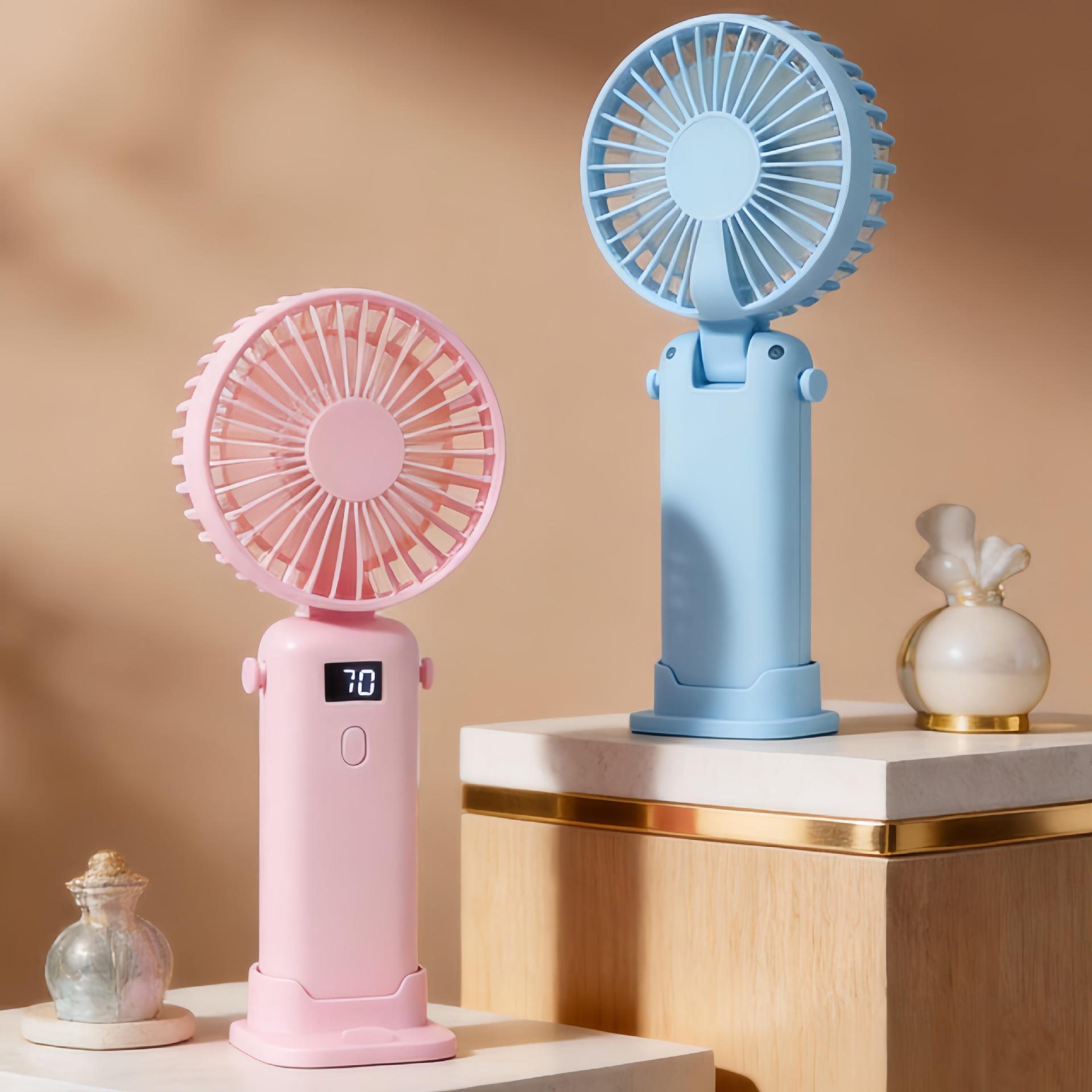 

2026 Digital Display USB Rechargeable Handheld Mini Fan with Base Stand & Neck Strap 8.8*6*21 cm