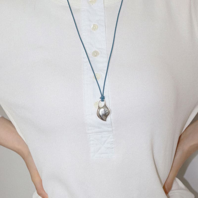Turntable Shell Tie Necklace (L, 3 Colors)