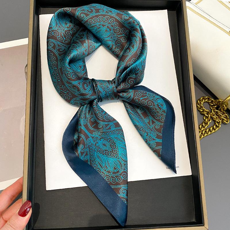 Luxury Paisley Print Square Scarf Sunscreen Ladies Neck Kerchief UV Protection Head Wrap Women Fashion Accessory