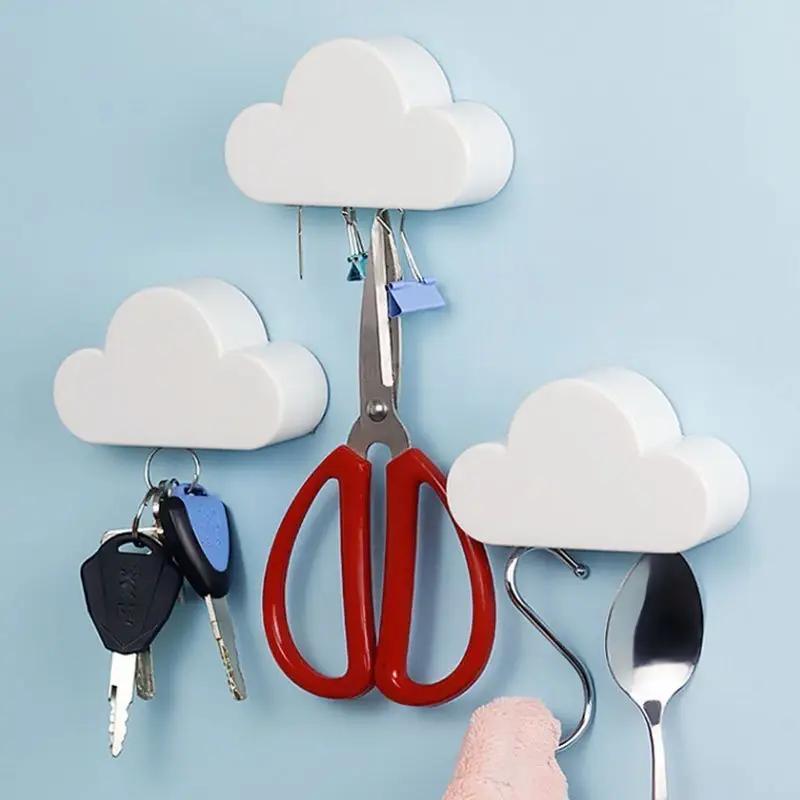 1PCS Creative Cloud Keychain Hook Magnetic Key Hanger Sticky Wall Hanging Strong Key Anti-lost Device