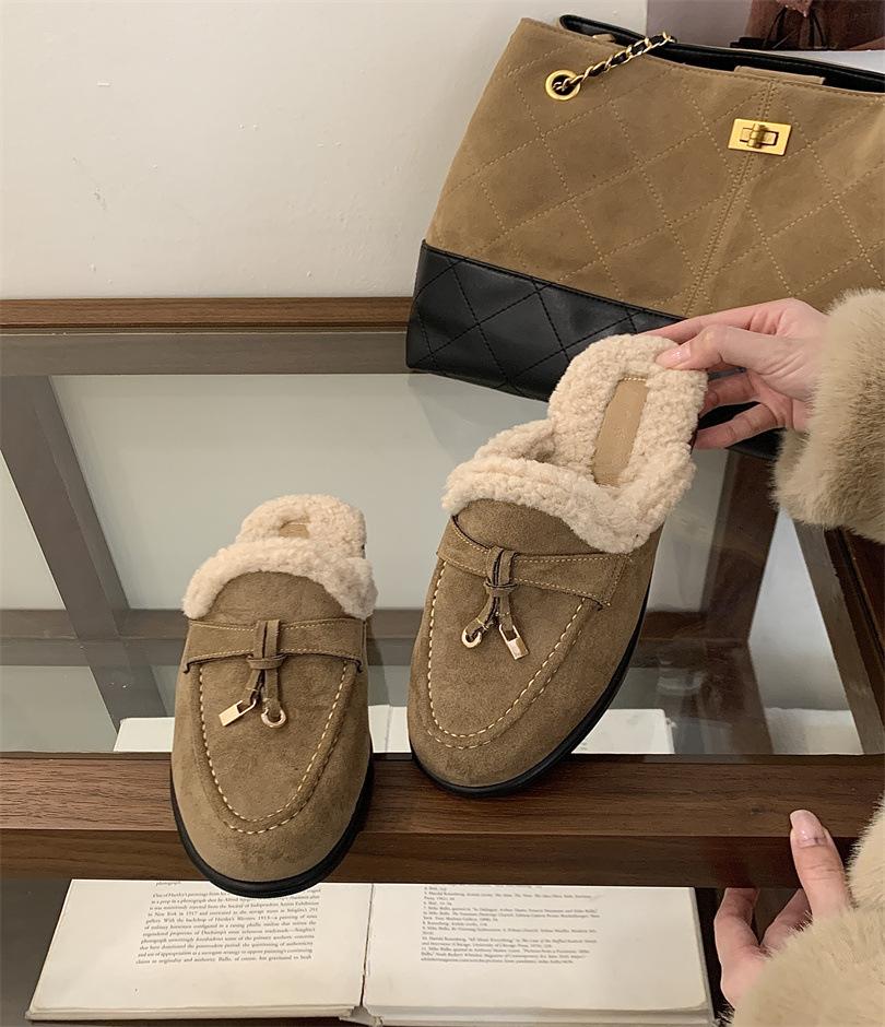 

Пушистые тапочки Baotou для женщин, для ношения осенью и зимой 2025 года, новые модели с плюшевой толстой подошвой, удобные ленивые полутапочки на одну ногу 39 верблюд