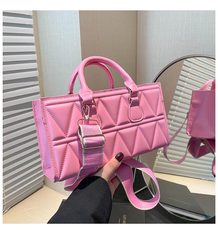 

Вместительная треугольная сумка-мессенджер простого ретро-стиля, однотонная, с новой текстурой и тиснением, портативная, на плечо, женская розовый