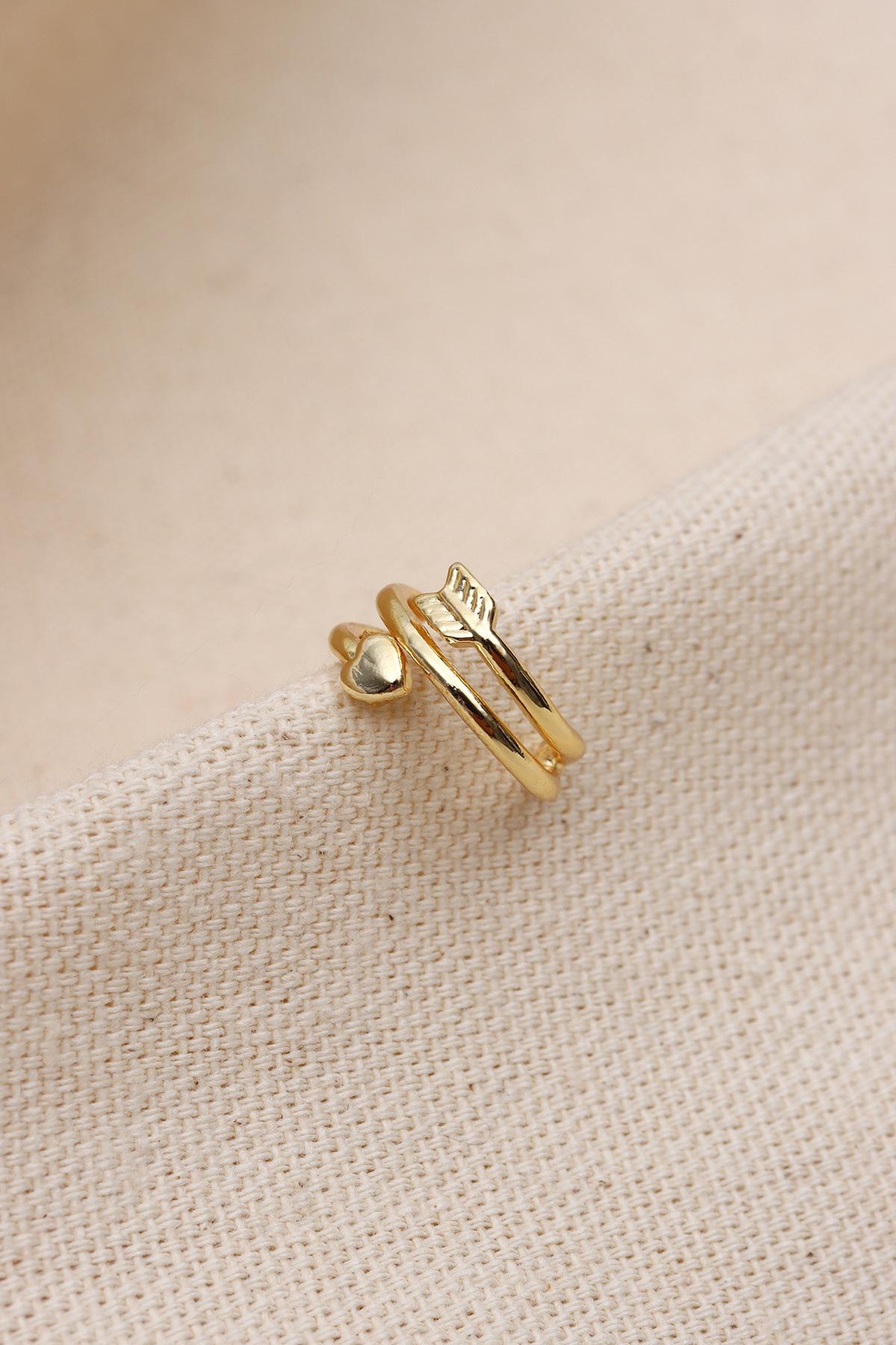 

Kalp Figürlü Gold Renk Earcuff Kıkırdak Küpe
