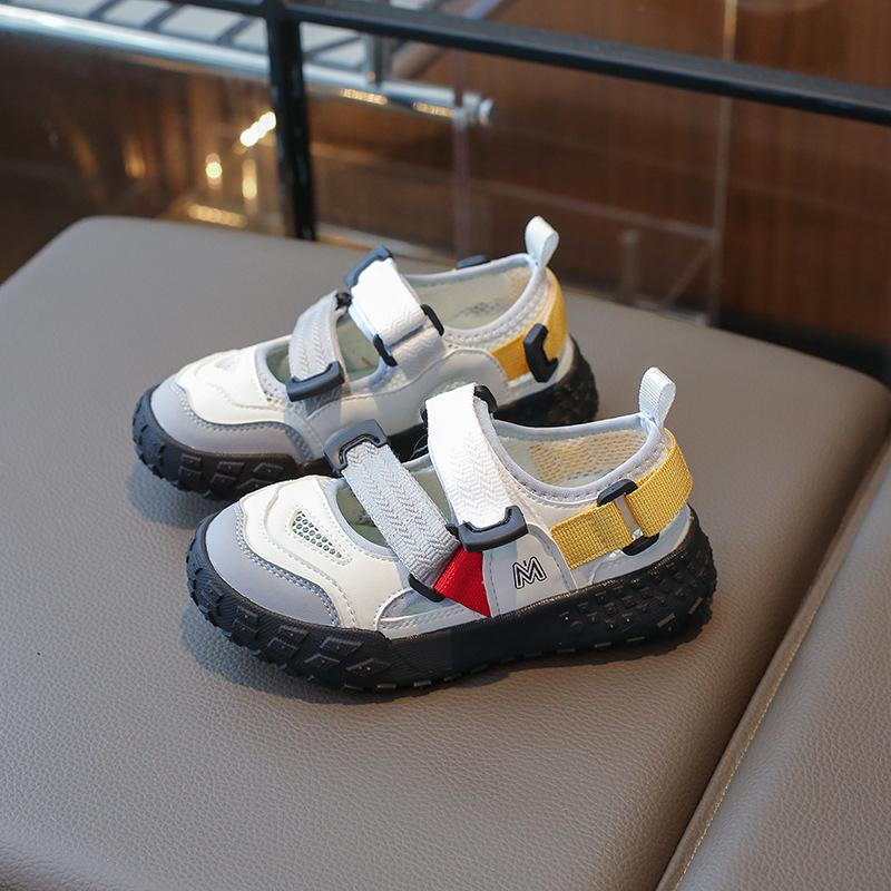 

Children s sports shoes Boys running shoes Girls mesh mesh shoes Medium and older children s casual shoes Summer sandals are breathable and 26-30 yards, 5 pairs in one hand серый