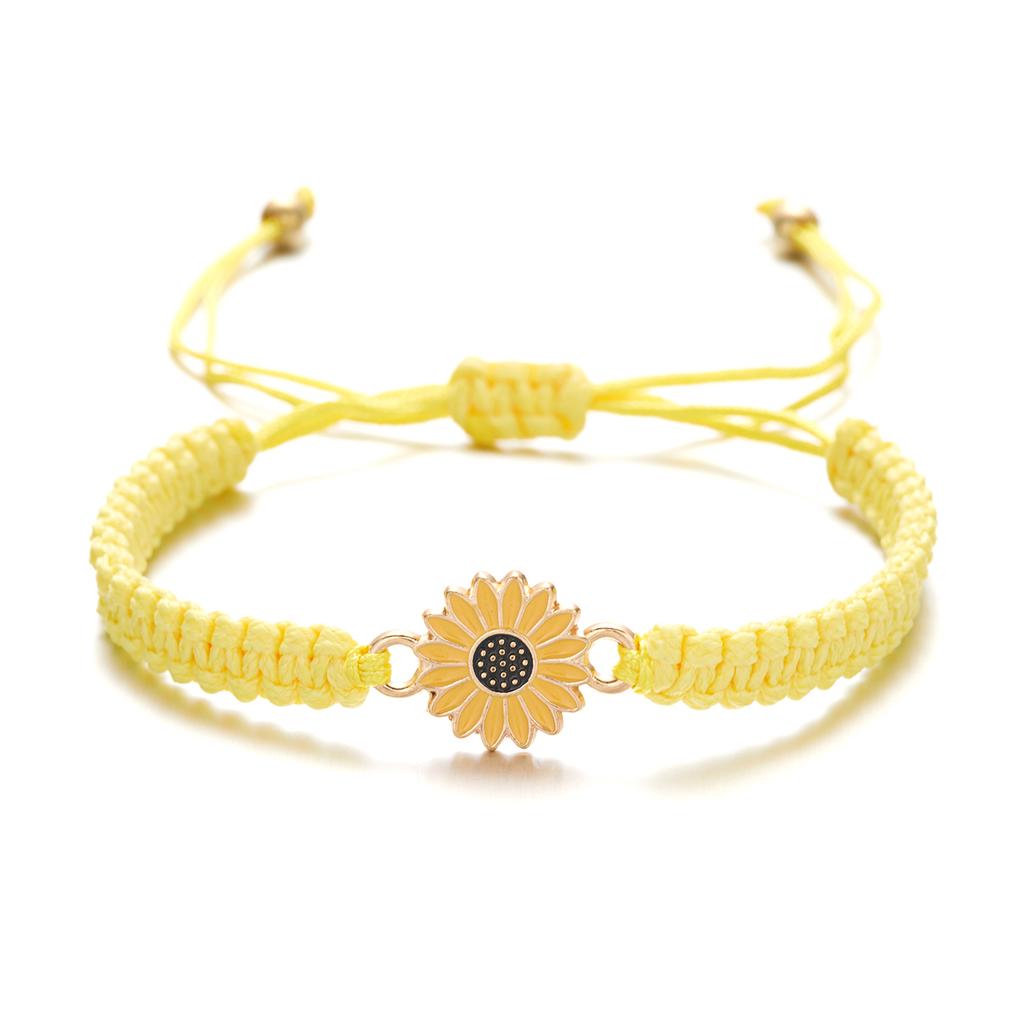 Adjustable Colorful Woven Daisy Bracelet for Men And Women Handmade Sunflower Bracelet for Couples Best Friends Graduation Gift