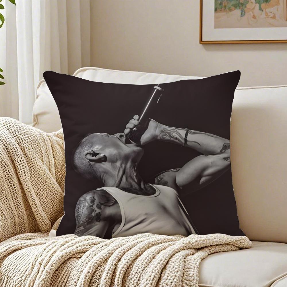 Funda de Cojín Cantante de Rock Chester Bennington Funda de Almohada de Lino Suave para Sofá Cama Decoración de Habitación del Hogar