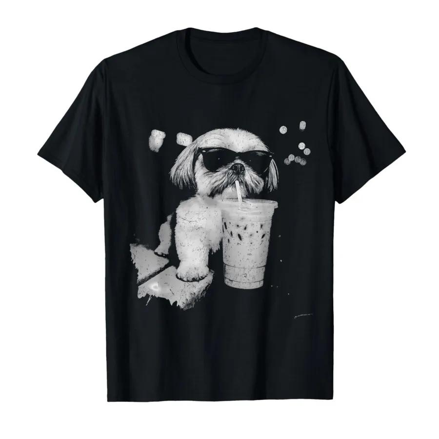 Divertente Shih Tzu che beve caffè freddo Cane Amanti Meme Grafica Maglietta Per Uomo Donna 100% Cotone Magliette Manica Corta Top 04063