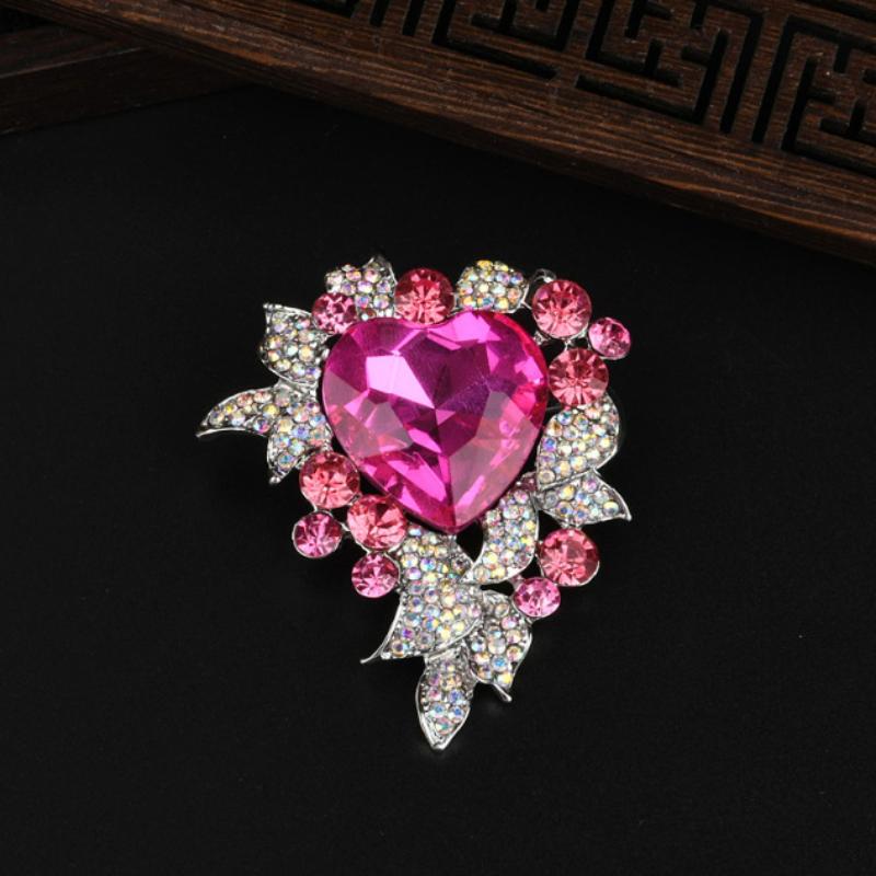 

Exaggerated Luxury Full Crystal Heart Brooch Pin For Women Men Fashion Exquisite Rhinestone Badges Jewelry Accessories Gifts A3