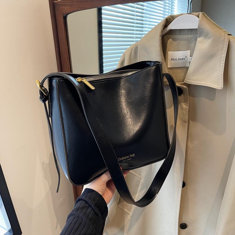 Fashion Versatile Small Bag Women's New Solid Color Shoulder Bag Casual Messenger Bag