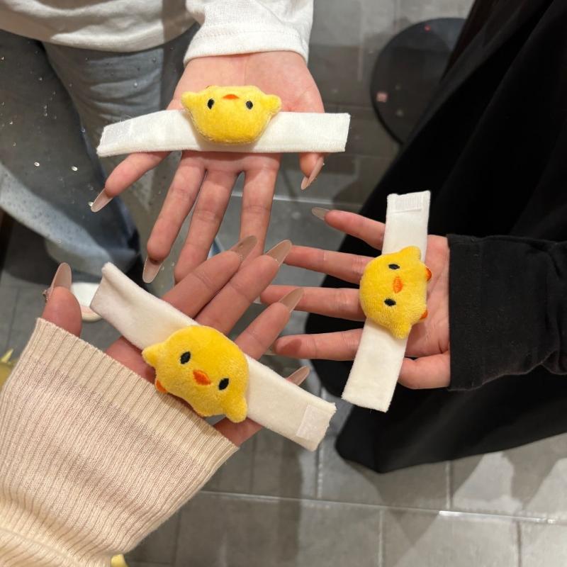 1Pc Cute Yellow Chick Pendant Velcro Backpack Decoration Bag Accessory Lovely Ornament Gift For Close Friends Bag Gifts