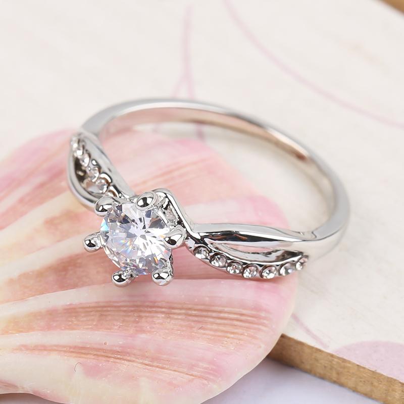 Classic Fashion Wedding Rings for Women Elegant Luxury Encrusted Zirconia Engagement High Quality Wedding Party Zircon Gifts