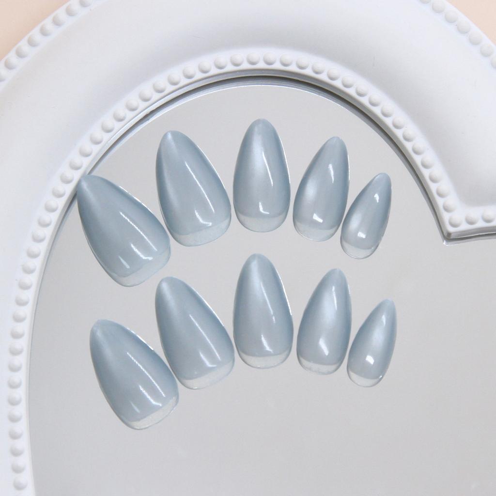 Blau kühl und transparent schlichtes Cat-Eye Ins Style abnehmbare Nailart-Tabletten 30 Stück Press-On-Nägel