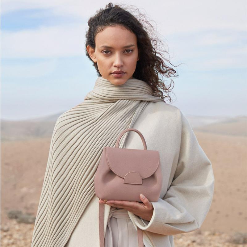 Kožená taška Head France Niche Design Lehká Luxusní kožená Nová kabelka Crossbody pro dojíždění pro ženy
