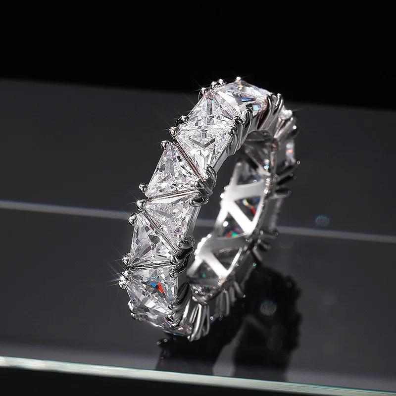 Bright Green Cubic Zirconia Ring Female Engagement Party Jewelry Noble Lady Fashion Wedding Ceremony Accessories Gift