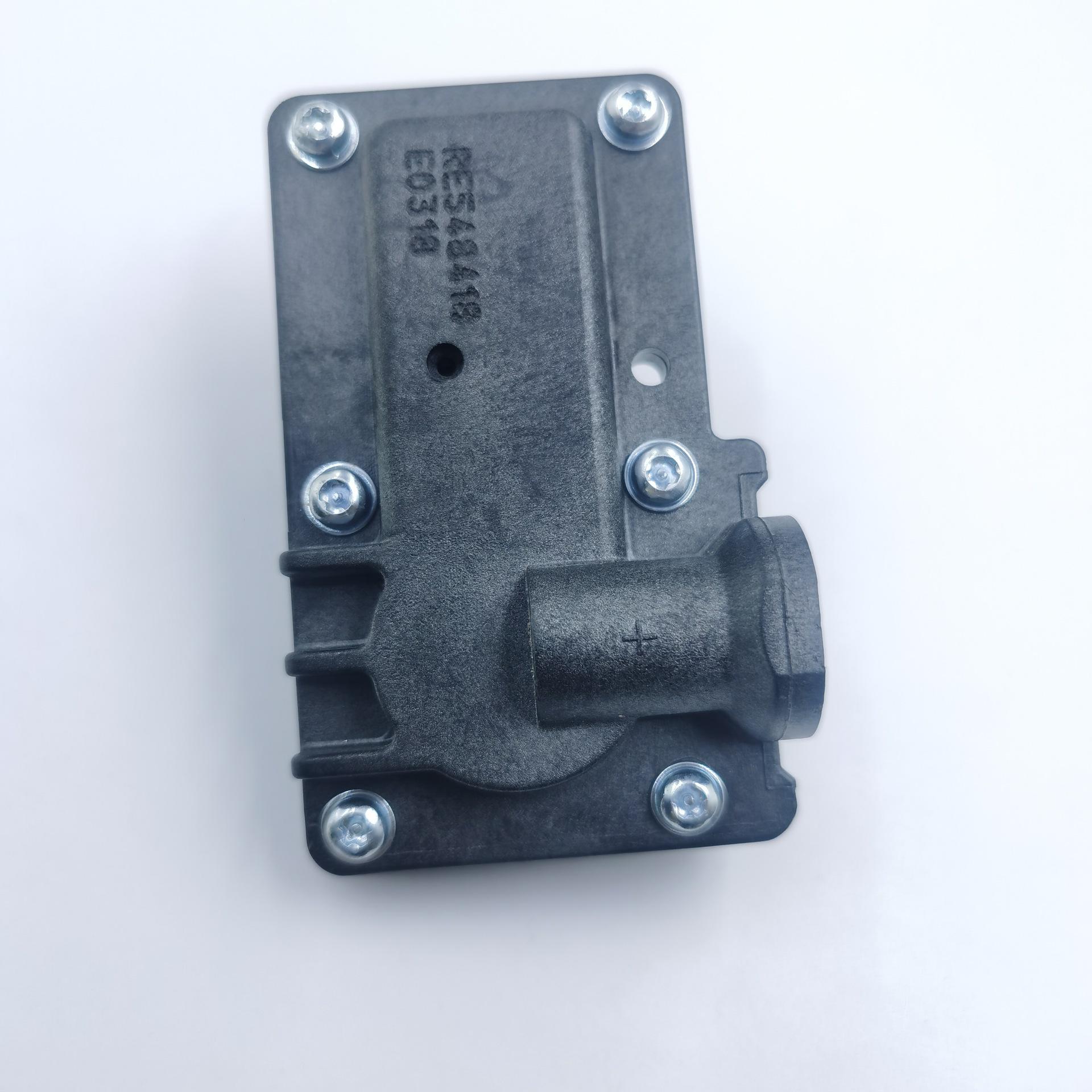 John Deere RE548148 Automotive Differential Pressure Sensor Differential Pressure Sensor