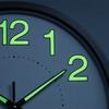 Easy to Read Glowing Hanging Clock Silent Quartz Wall Clock Modern Luminous Wall Clock  Office