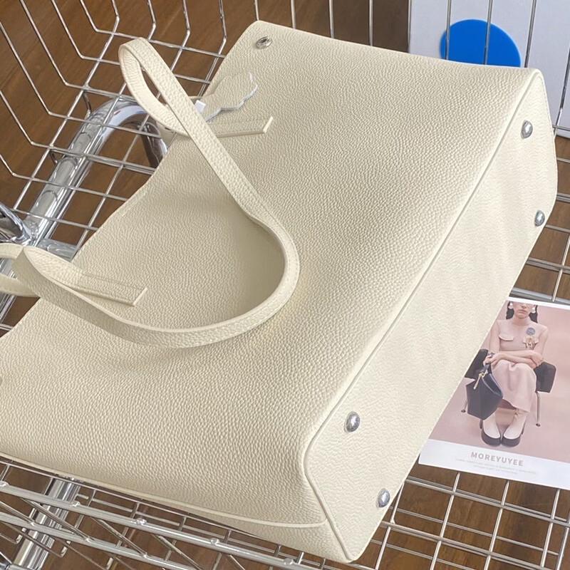 Dou Xiao Zhu Versatile Large Capacity Leather Tote Bag