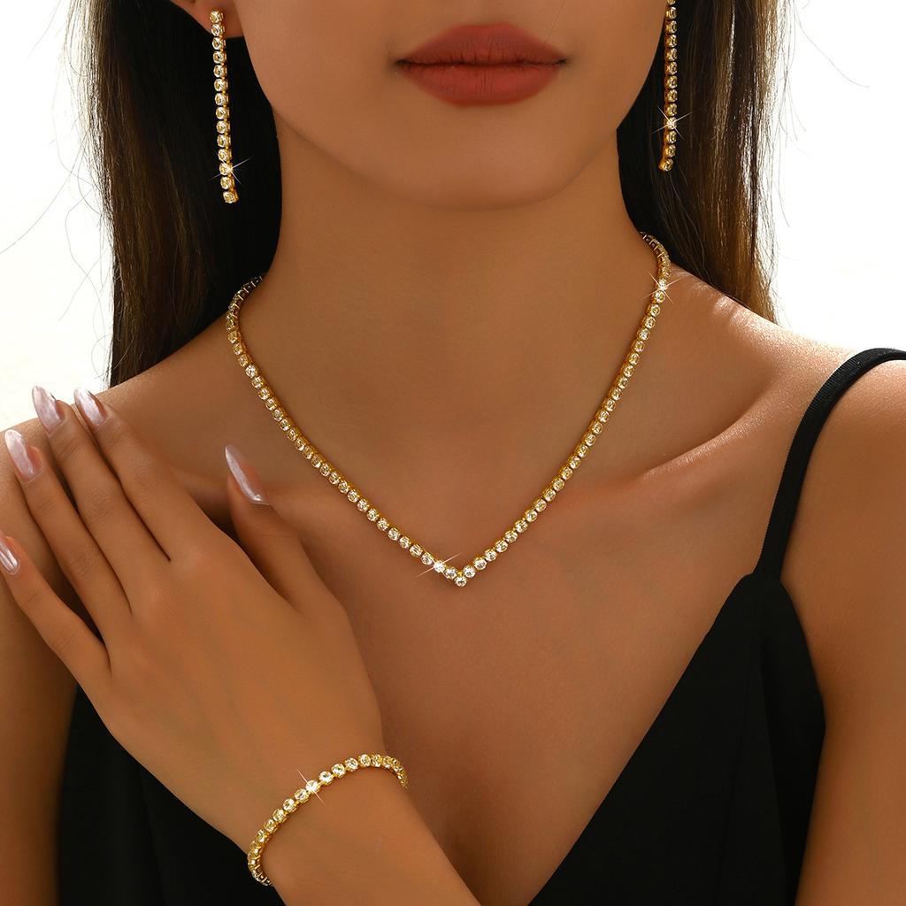 Personality And High Sense Versatile Claw Chain Necklace Stud Earrings Bracelet Three-Piece Set