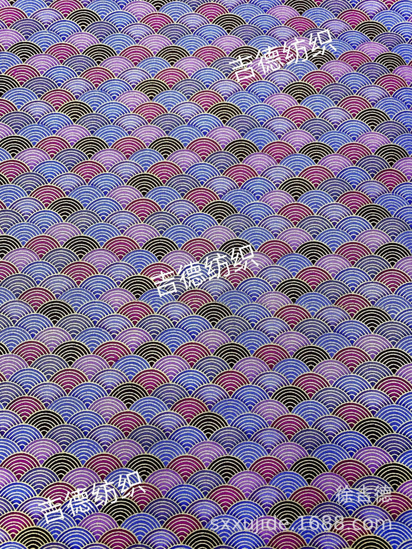 

Хлопковая ткань с принтом «русалка» в японском стиле с золотым тиснением для ханьфу, чонсама и новогоднего платья фиолетовый