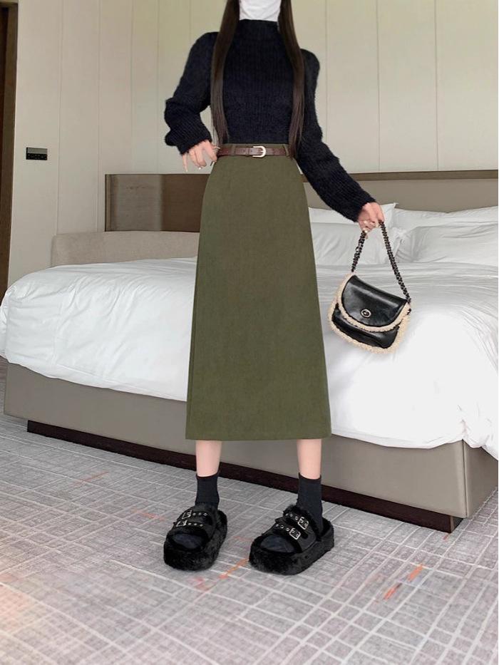 Women's High-Waist Corduroy Skirt: Retro Mid-Length with Spring/Autumn Slit & Hong Kong Style Drape.
