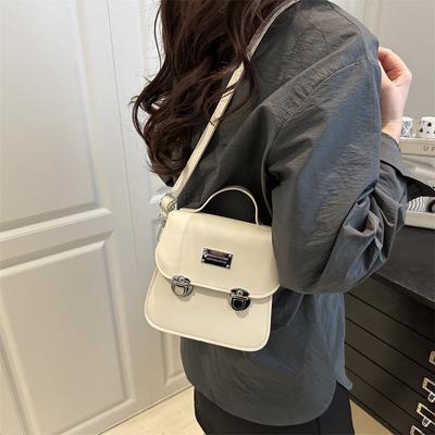Vintage College Diagonal Span Bag Women's 2025 New High-end Portable Small Square Bag Student Commuting Shoulder Messenger Bag