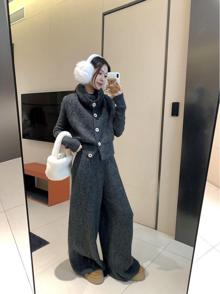 Women's French-Style Sweater Set: Autumn/Winter High-Waist Wide-Leg Pants, Lapel Vest, and Knitwear Three-Piece Set.