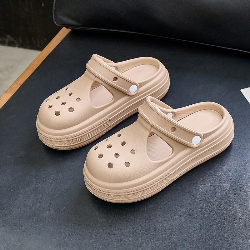 Fashion Closed Toe Thick Platform Slippers Women 2025 Summer Non Slip Soft Sole Beach Sandals Woman Hollow Out Slides Female