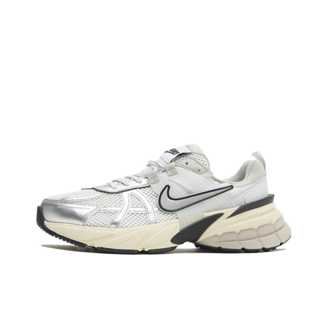 Nike V2K Run Summit White Damen Sneaker Silber FD0736-100 EU 38.5 weiß/silber