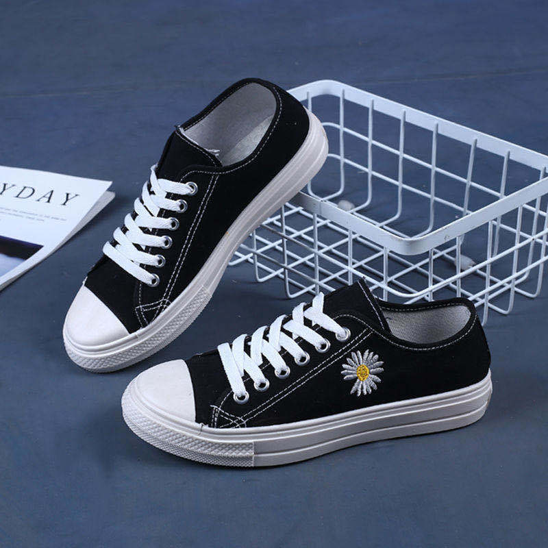 Canvas Shoes Female Student Korean Version Casual Flat Baseplate Shoes Small Daisy Lace-up Platform Shoes One Piece