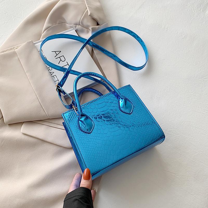 Chic Korean Style Small Handbag For Women Featuring Trendy Zipper Closure And Soft Pu Material