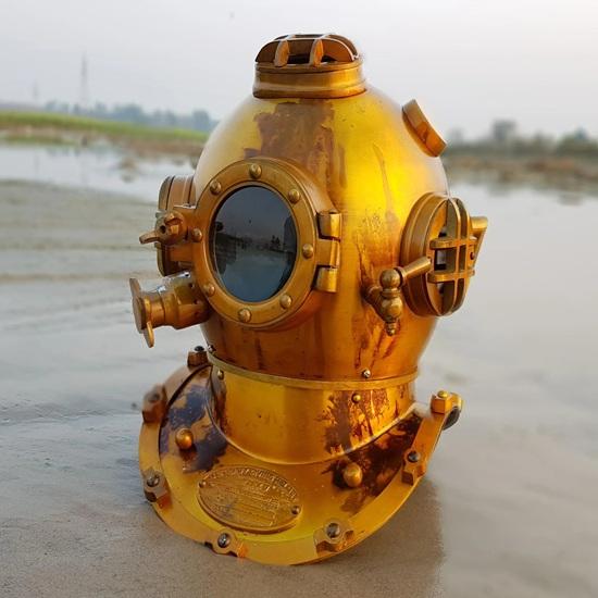 Scuba Diving Helmet 45.72 cm Mark V Deep Diving divers Helmet Sea Nautical Helmet Gift