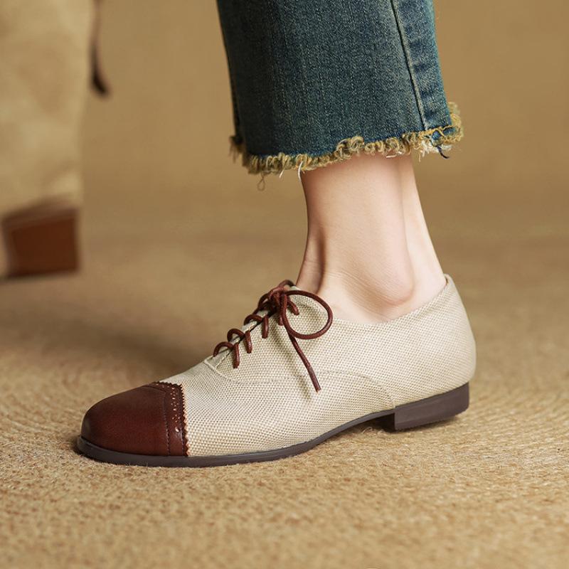 

Новая женская модная обувь на все четыре сезона, повседневные маленькие кожаные туфли, женская обувь на шнуровке на низком каблуке, мягкая подошва из говяжьей кожи, квадратный каблук, большие размеры 40 коричневый