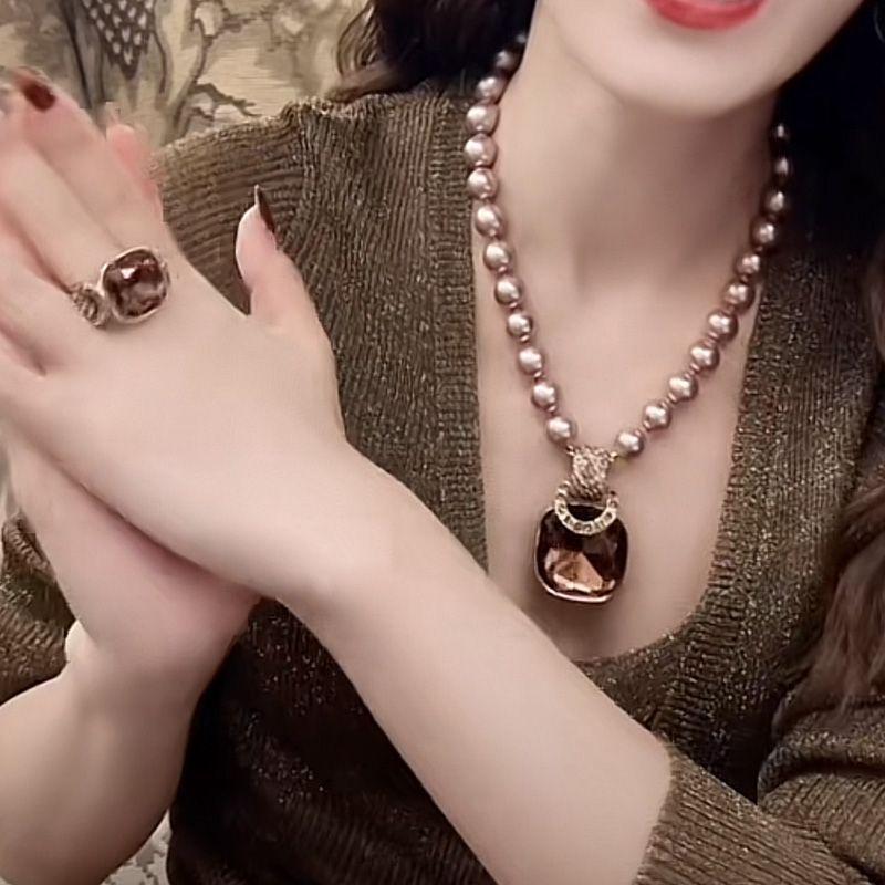 New pearl necklace women's collarbone chain high-end temperament celebrity pendant fashion versatile sweater chain women's trend